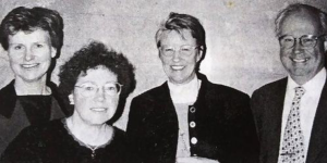 Annette Minards i förgrunden - hon var initiativtagare till dubbelt medborgarskap i Australien.
